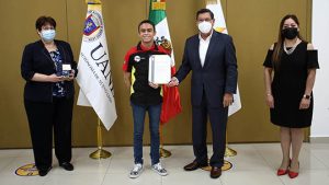rector-uanl-estudiantes-cideb-2021-robocup-3
