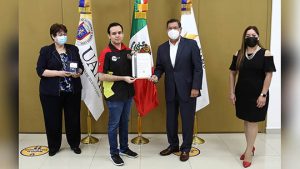rector-uanl-estudiantes-cideb-2021-robocup-7