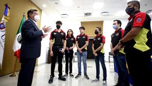 rector-uanl-estudiantes-cideb-2021-robocup-9